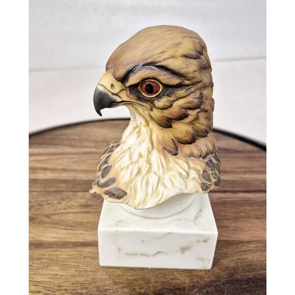Red Shouldered Hawk Falcon Art Sculpture Bust Sally Miller Limited Edition RARE - Picture 2 of 5